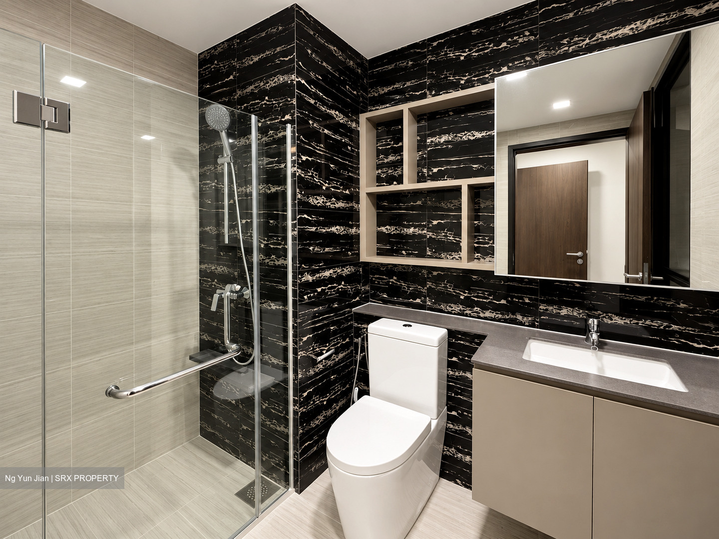 The Brownstone (D27), Condominium #612555361